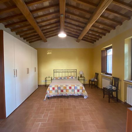 Agriturismo Sant'Angelo Holiday Farm Gualdo Cattaneo Exterior foto