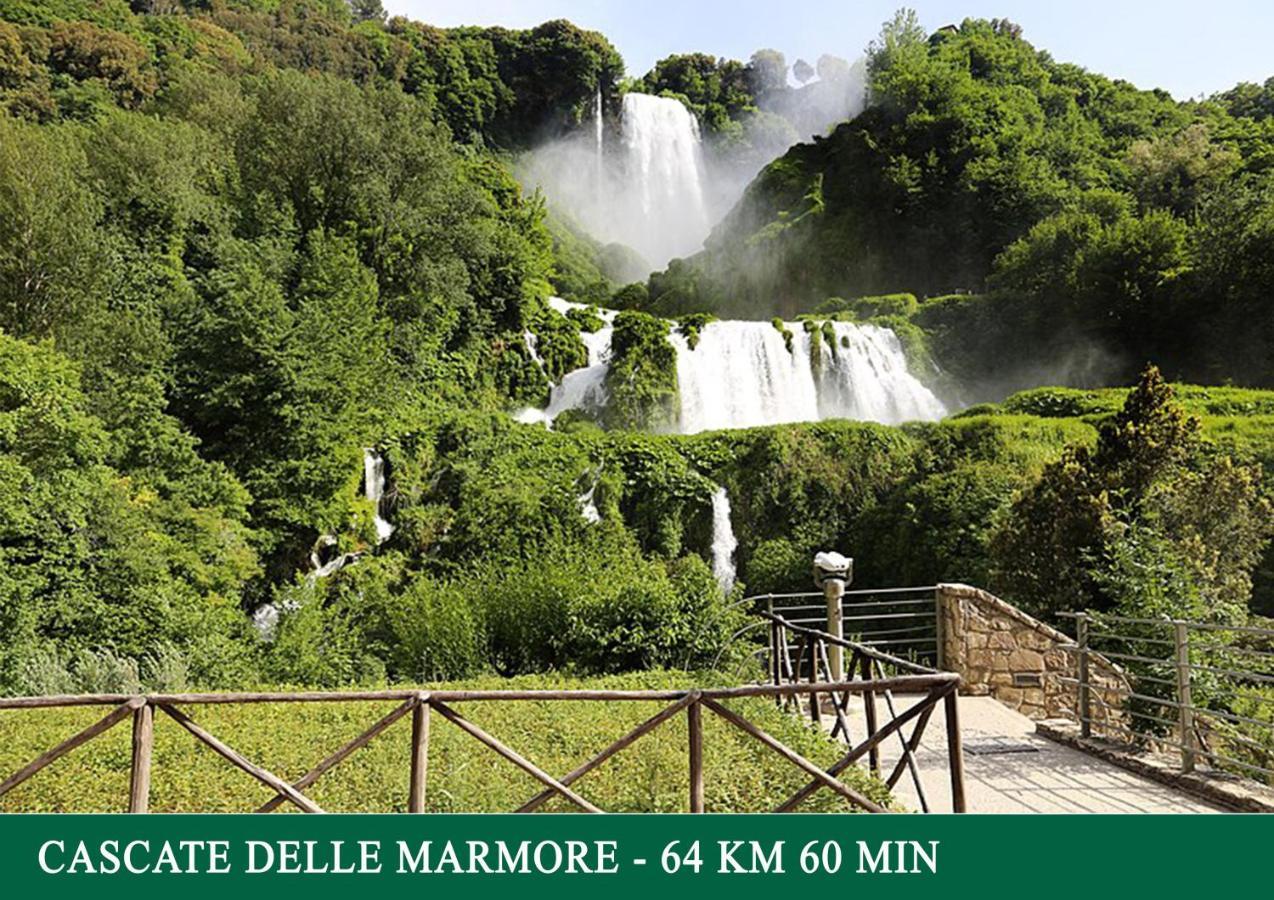 Agriturismo Sant'Angelo Holiday Farm Gualdo Cattaneo Exterior foto