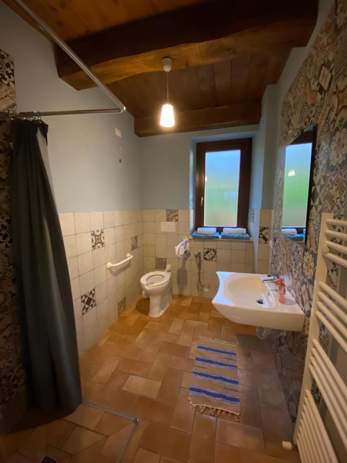 Agriturismo Sant'Angelo Holiday Farm Gualdo Cattaneo Exterior foto